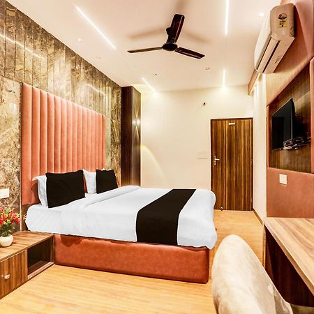 Super Townhouse Haibowal Chowk Ludhiana Dış mekan fotoğraf