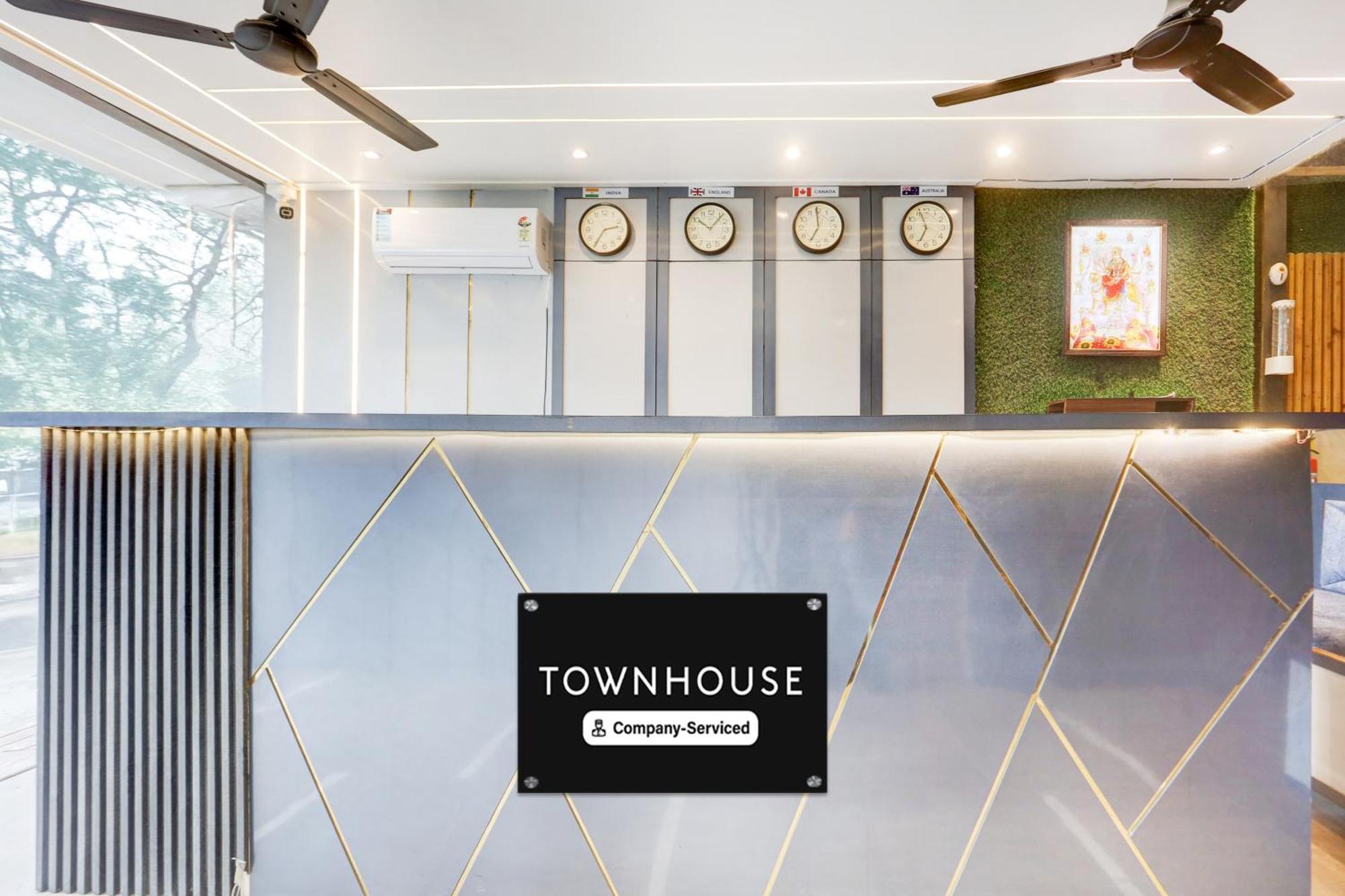Super Townhouse Haibowal Chowk Ludhiana Dış mekan fotoğraf